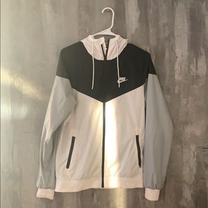 Nike zip up jacket! Men's sz SM. Black/grey/white